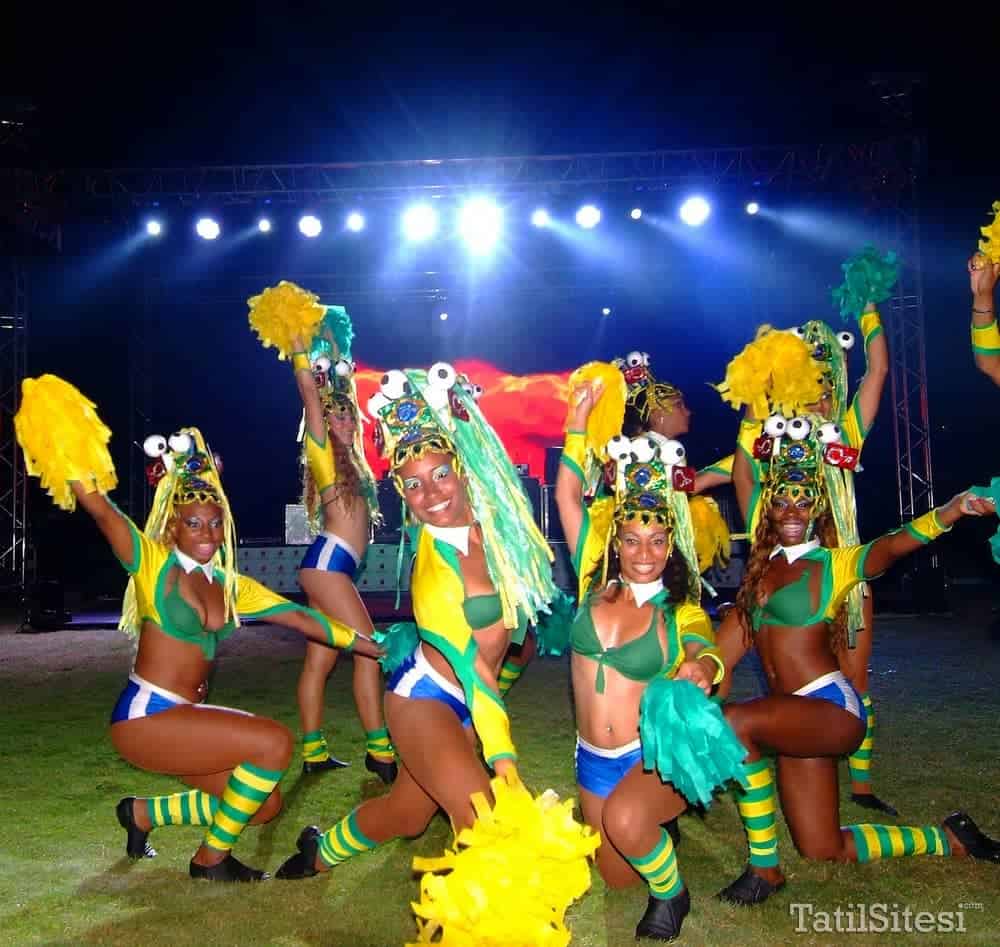 Adam & Eve Hotel (+16) 